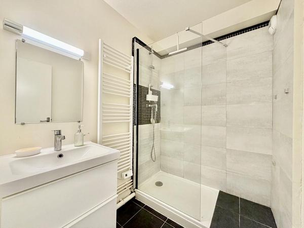Montigny-le-Bretonneux - Grand 2 Pièces de 63,40 m² - 15mn gare à pieds