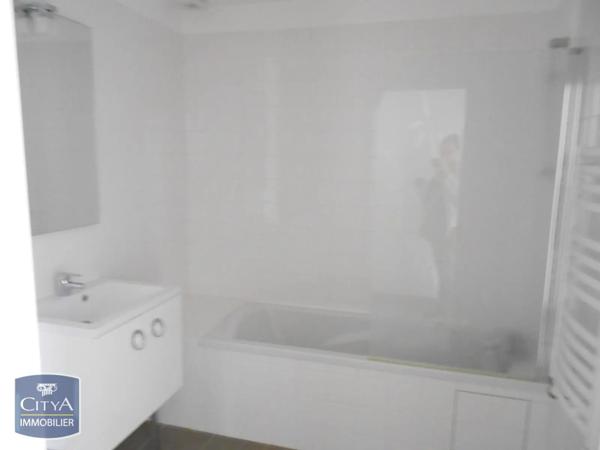 Appartement à louer 2 pièces 59.08m² Angers (49000)