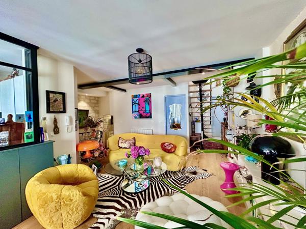 bdx centre,duplex, traversant,calme,lumieux,terrasse