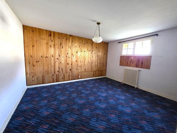 Maison de centre ville, terrain ,  4 chambres , garage et grenier aménageable