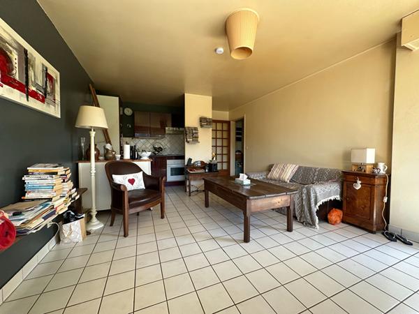 Appartement à vendre à Vannes T2 avec terrasse, jardin et place de parking !