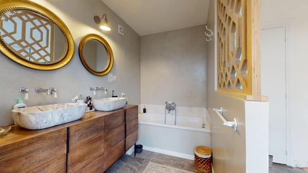 Maison avec studio indépendant