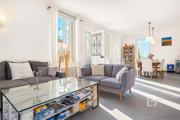 Maison individuelle 4 pièces à vendre au Cannet Mairie avec jardin, terrasse et balcon