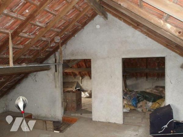 BOUSSAC (23) CREUSE, A vendre grande maison des années 40, élevée sur 3 niveaux, de163 m² hab.....