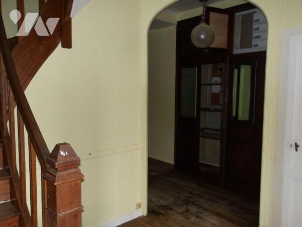 BOUSSAC (23) CREUSE, A vendre grande maison des années 40, élevée sur 3 niveaux, de163 m² hab.....