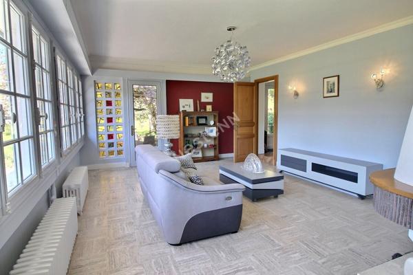 Maison secteur EPERNON de 4 chambres sur grand terrain