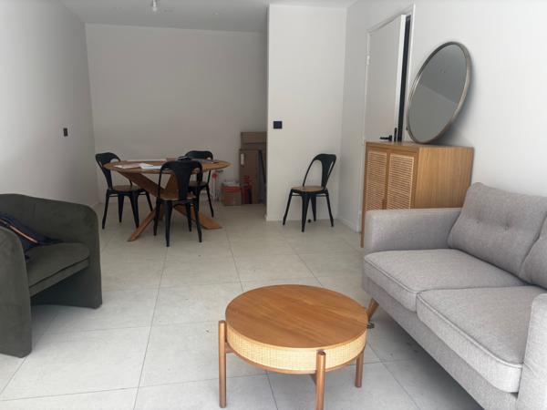 Vaison-la-Romaine (84110) Appartement deux pièces avec jardin