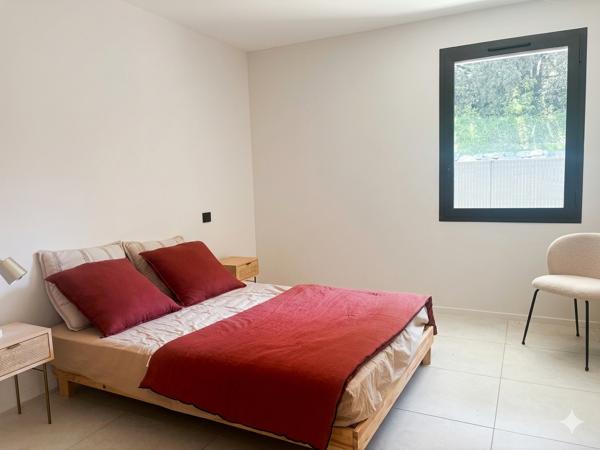 Vaison-la-Romaine (84110) Appartement deux pièces avec jardin