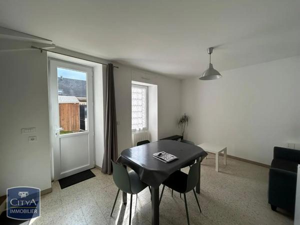 Maison à louer 2 pièces 30.5m² Laval (53000)
