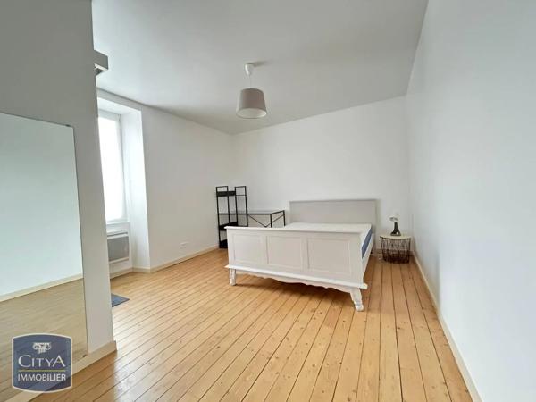 Maison à louer 2 pièces 30.5m² Laval (53000)
