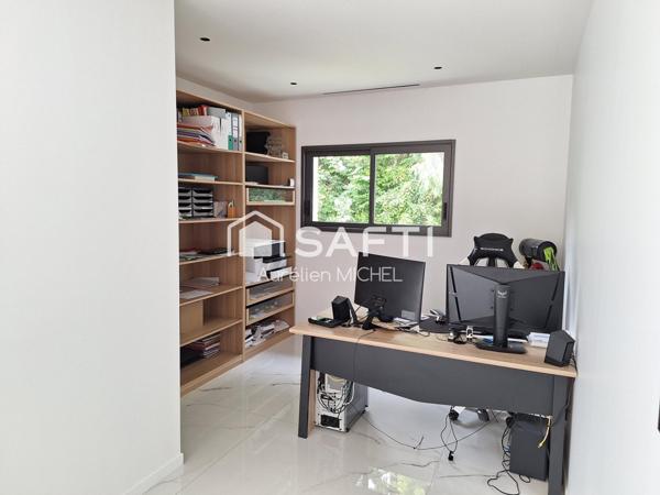 Villa avec magnifique vue sur le Bugey et prestations hautes gammes