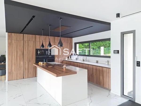 Villa avec magnifique vue sur le Bugey et prestations hautes gammes