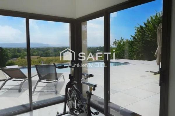 Villa avec magnifique vue sur le Bugey et prestations hautes gammes