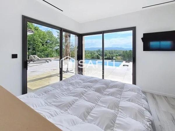 Villa avec magnifique vue sur le Bugey et prestations hautes gammes