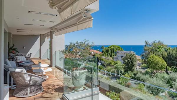 Bel appartement grande terrasse vue mer