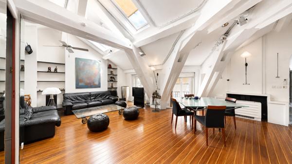 Appartement
         5 pièces
        - 163 m² Bien prestige 500 000 € *