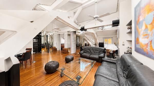 Appartement
         5 pièces
        - 163 m² Bien prestige 500 000 € *