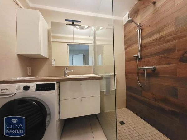 Appartement à louer 4 pièces 92m²