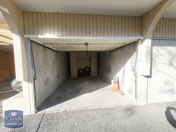 Appartement à louer 4 pièces 92m²