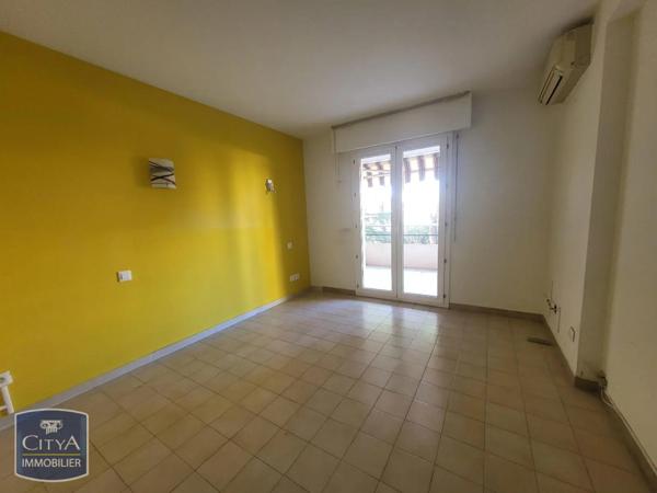 Appartement à louer 4 pièces 92m²