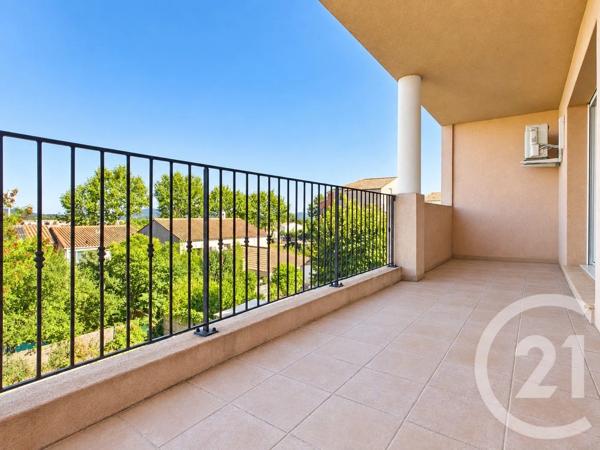 Appartement à vendre  4 pièces - 83 m 2   HYERES  - 83