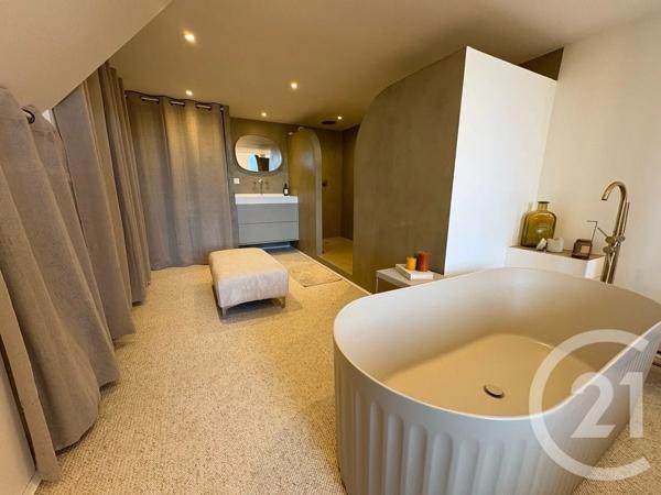 Appartement à vendre  4 pièces - 83 m 2   HYERES  - 83
