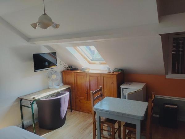 LOT de deux appartements meublé rénové  en face des thermes SALINS LES BAINS