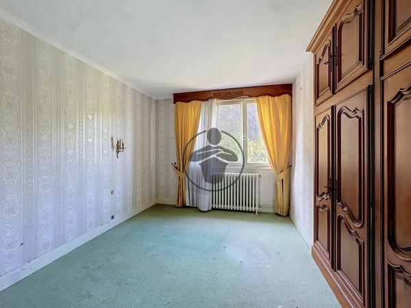 Vente                                                      Maison
                        
                     5 pièces                      94 m2                     à Saint-Quentin
