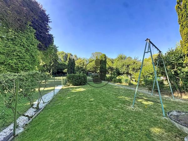 Vente                                                      Maison
                        
                     5 pièces                      94 m2                     à Saint-Quentin