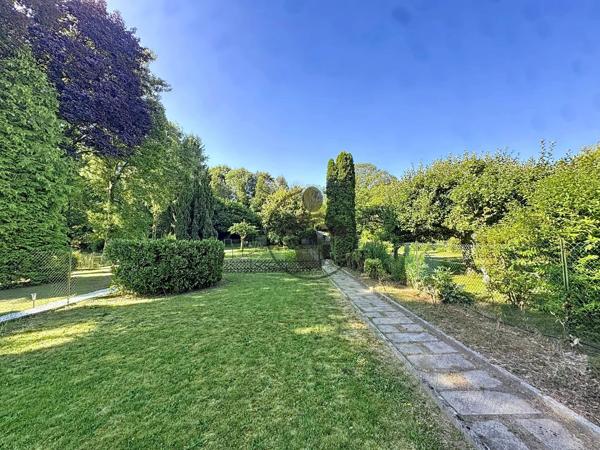 Vente                                                      Maison
                        
                     5 pièces                      94 m2                     à Saint-Quentin