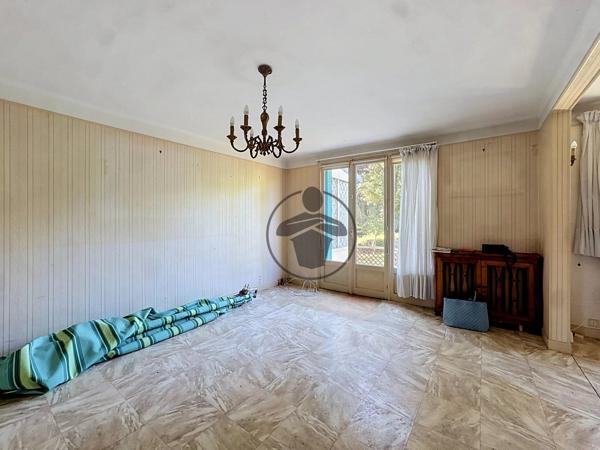 Vente                                                      Maison
                        
                     5 pièces                      94 m2                     à Saint-Quentin