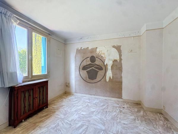 Vente                                                      Maison
                        
                     5 pièces                      94 m2                     à Saint-Quentin