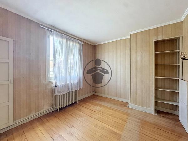 Vente                                                      Maison
                        
                     5 pièces                      94 m2                     à Saint-Quentin