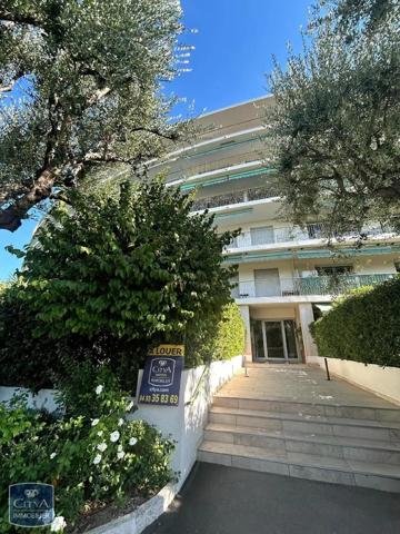 Appartement à louer 3 pièces 83.87m² Roquebrune-Cap-Martin (06190)