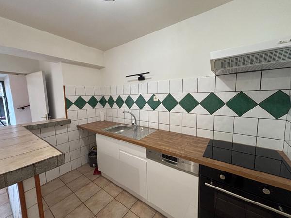 Immeuble proche de CARCASSONNE avec cave