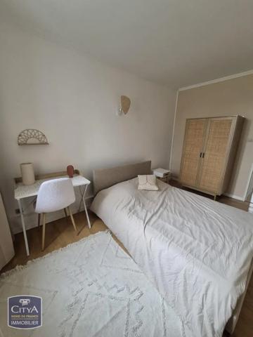 Appartement à louer 2 pièces 57.8m² Liévin (62800)