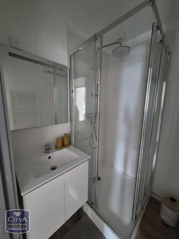 Appartement à louer 2 pièces 57.8m² Liévin (62800)