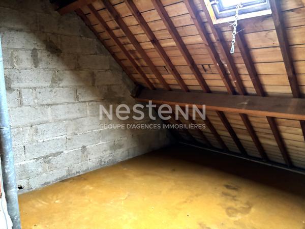 à vendre à Vannes secteur Saint Guen Maison 5/6 chambres avec jardin, sous sol Possibilité petit immeuble de rapport