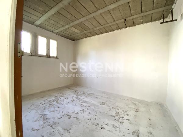 à vendre à Vannes secteur Saint Guen Maison 5/6 chambres avec jardin, sous sol Possibilité petit immeuble de rapport