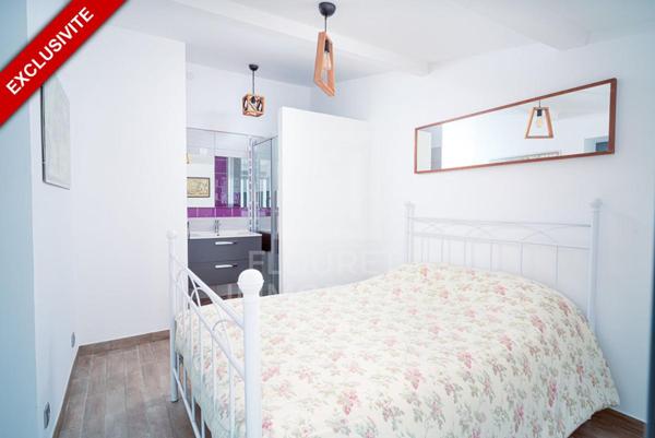 Villa de plain-pied sur 1200 m² avec piscine et 2 dépendances