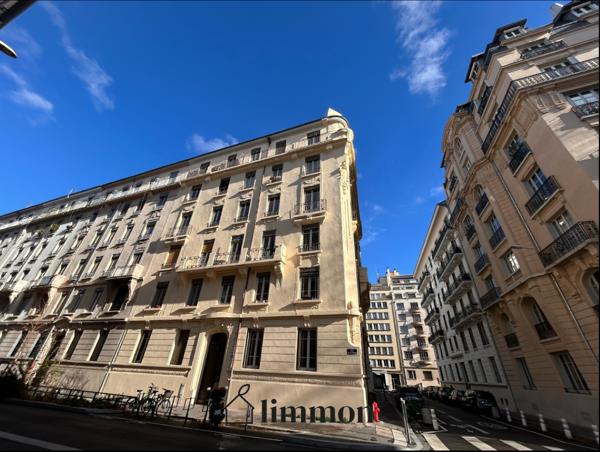 Appartement 2 pièce(s) 1 chambre(s) 57.48 m²