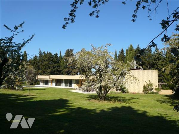 Maison d'architecte avec piscine sur 9958M2 de terrain 