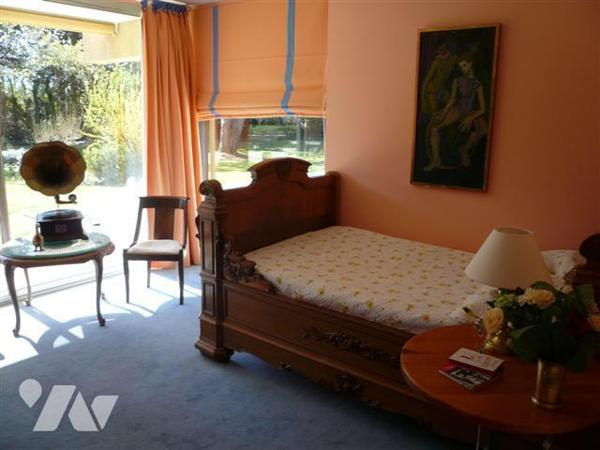 Maison d'architecte avec piscine sur 9958M2 de terrain 