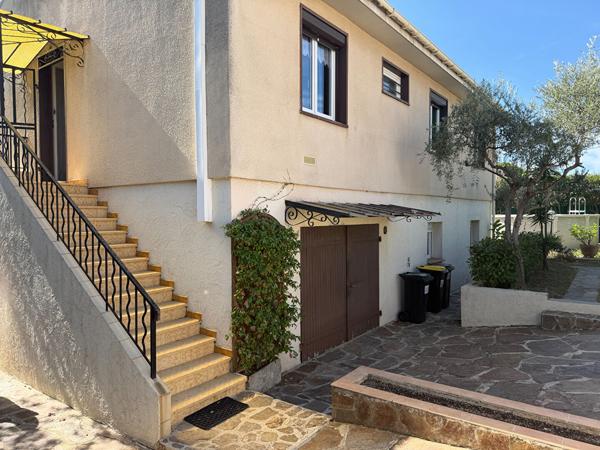 Maison de 144 m2 sur 610 m2 avec deux appartements