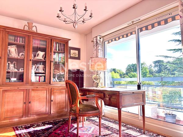 Écully Centre - T5 (116 m²) avec garage et parking