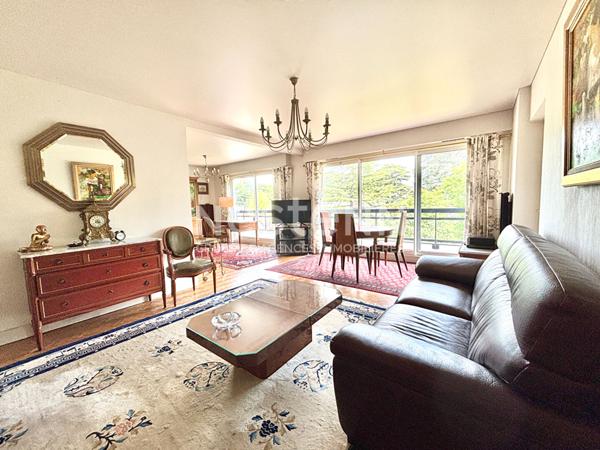 Écully Centre - T5 (116 m²) avec garage et parking