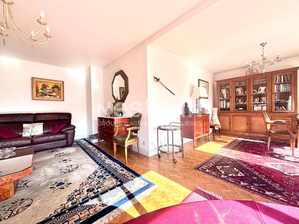 Écully Centre - T5 (116 m²) avec garage et parking