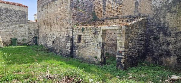 Maison avec terrain et chai la cotiniere