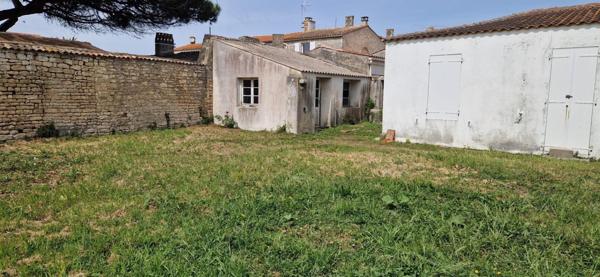 Maison avec terrain et chai la cotiniere