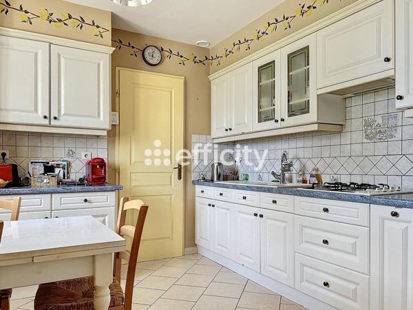 Maison 10 pièces - 184 m²